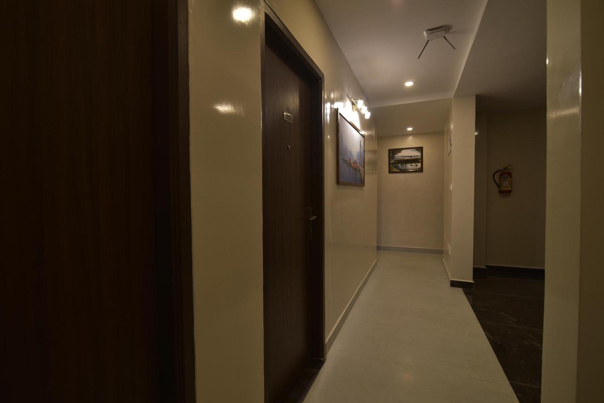 Address 24 Inn Bangalore Dış mekan fotoğraf