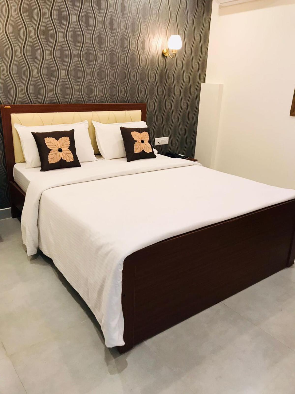Address 24 Inn Bangalore Dış mekan fotoğraf